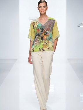 Flawed BAD CONDITION Boho billa Floral V-Neck Blouse in Lime Green & Pastels